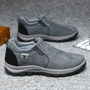 Men's
Sneakers
Loafers
Shoes Grey