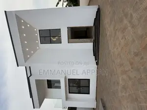 5bdrm House in Adenta Snnit for sale
