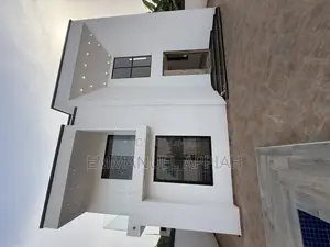 5bdrm House in Adenta Snnit for sale