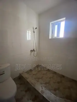 2bdrm Apartment in Botwe Nanakrom, School Junction for rent