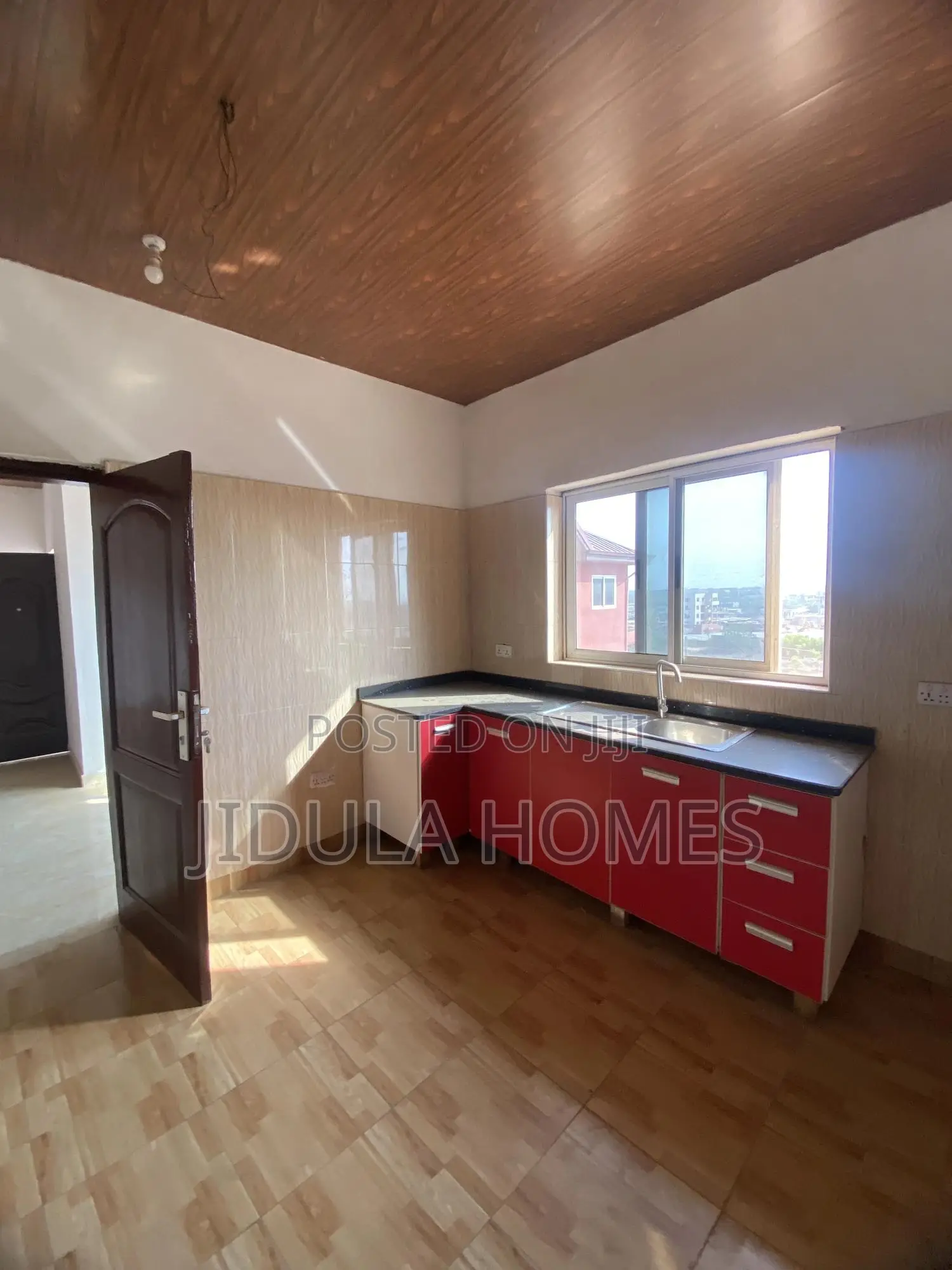 2bdrm Apartment in Botwe Nanakrom, School Junction for rent