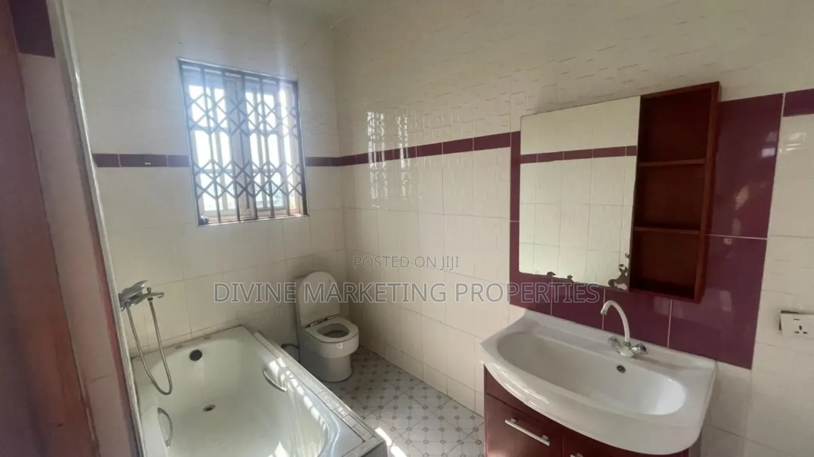 4bdrm House in Afienya, Tema Metropolitan for sale