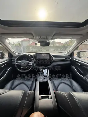 Toyota Highlander Hybrid 2023