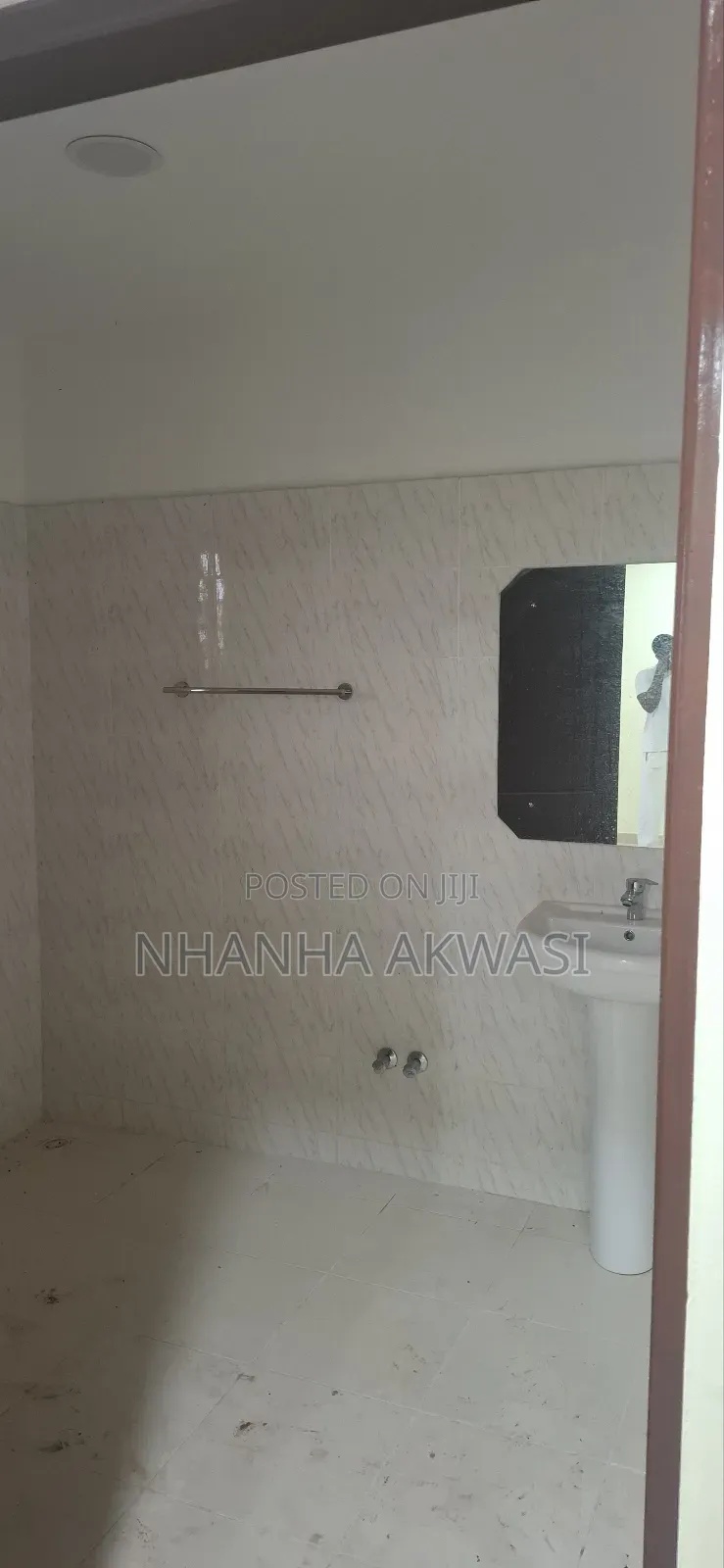 1bdrm Apartment in Sakumono Golf, Tema Metropolitan for rent