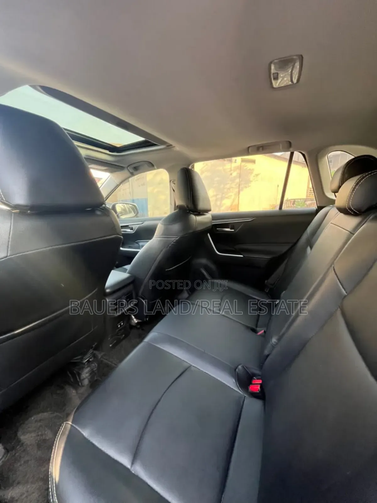 Toyota RAV4 2023 White