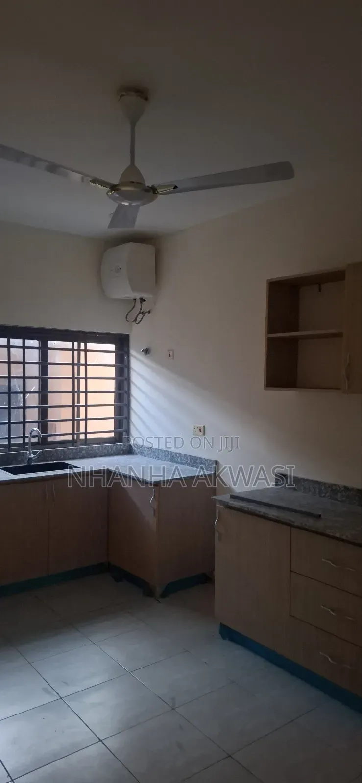 2bdrm Apartment in Sakumono Golf, Tema Metropolitan for rent