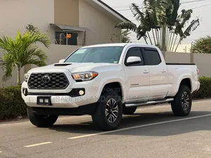 Toyota Tacoma 2020 White
