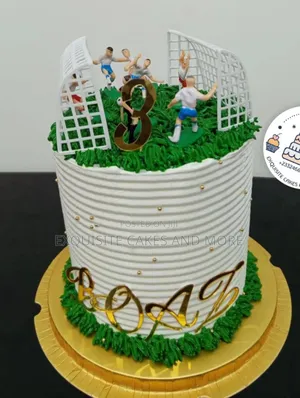 Football Pitch Character/Kids Cake