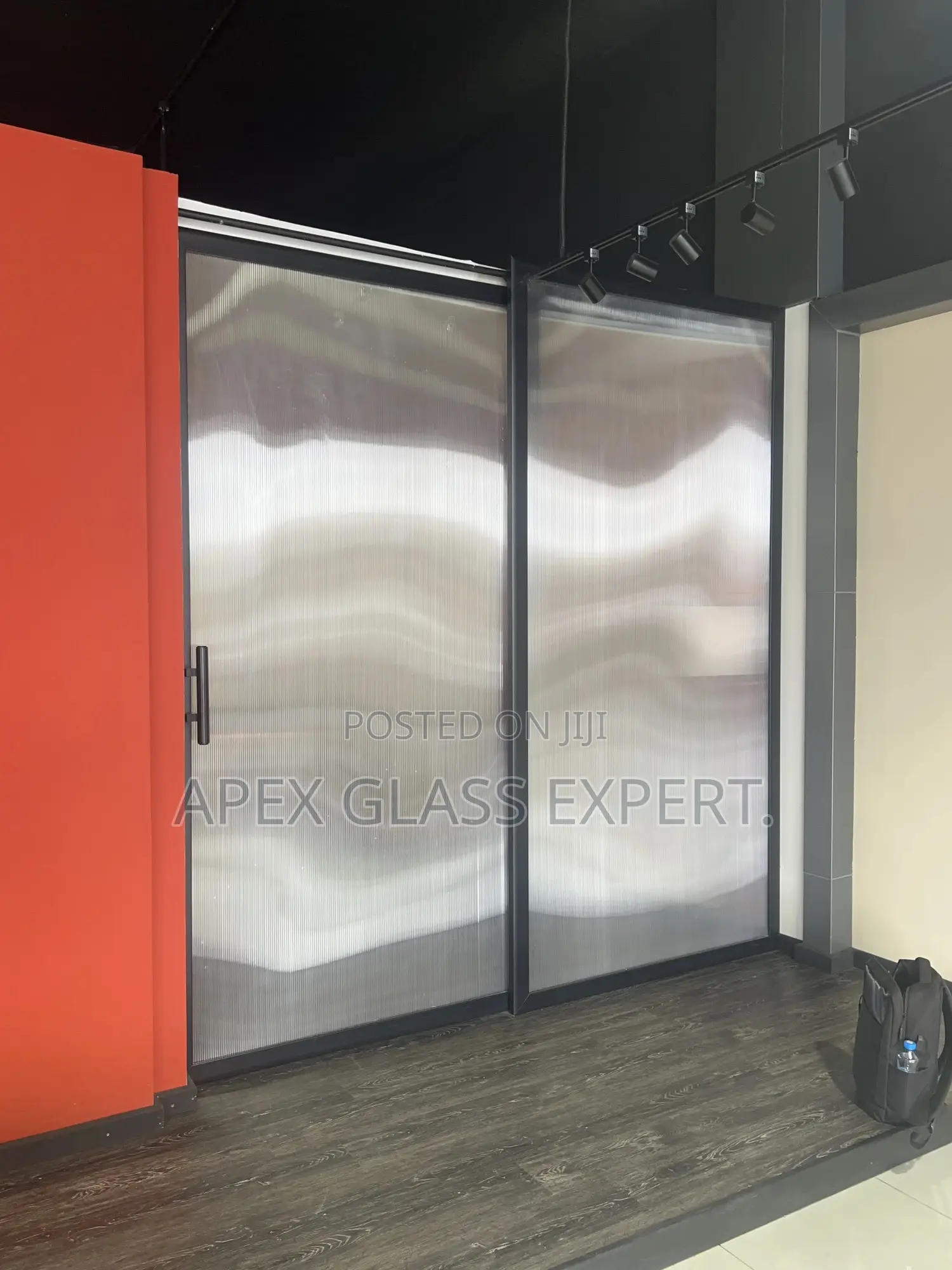 Ban Door With Alluminium and Polycarbonate Trackless Base Slide