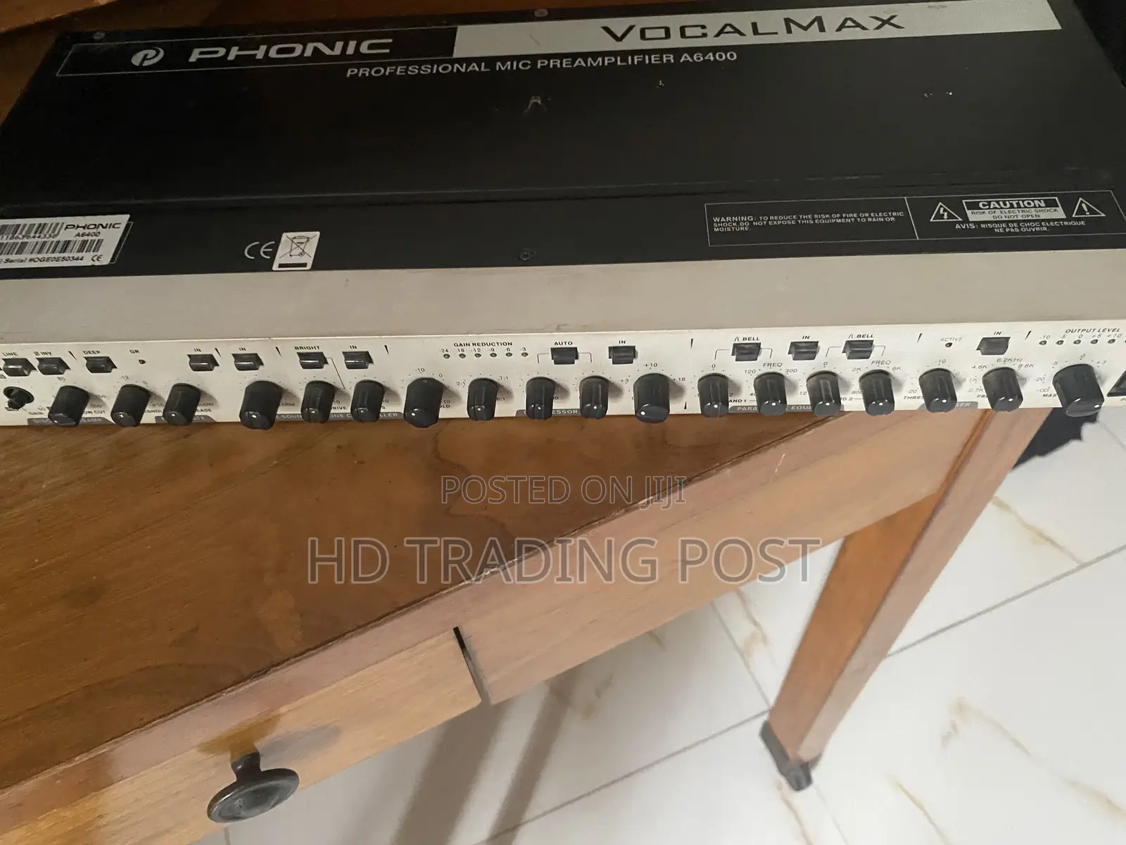Phonic Vocalmax A6400 Professional Microphone Preamplifier.