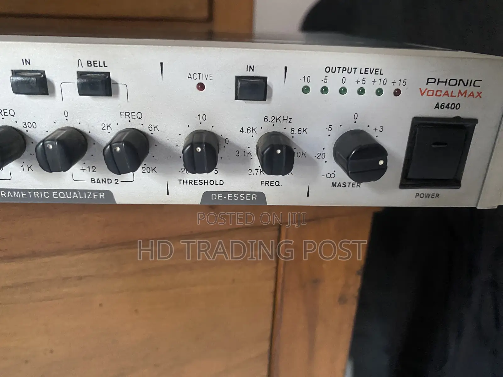 Phonic Vocalmax A6400 Professional Microphone Preamplifier.