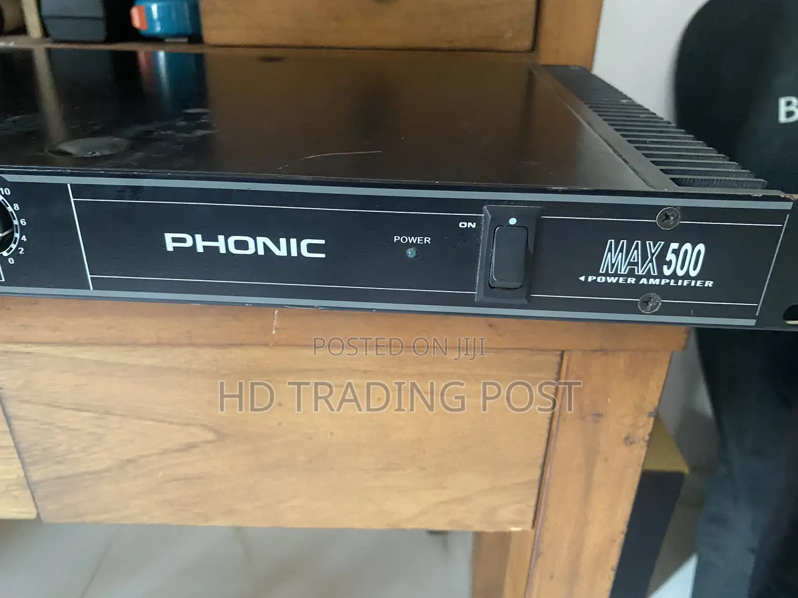 Phonic Max 500 Power Amplifier.