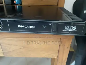 Phonic Max 500 Power Amplifier.