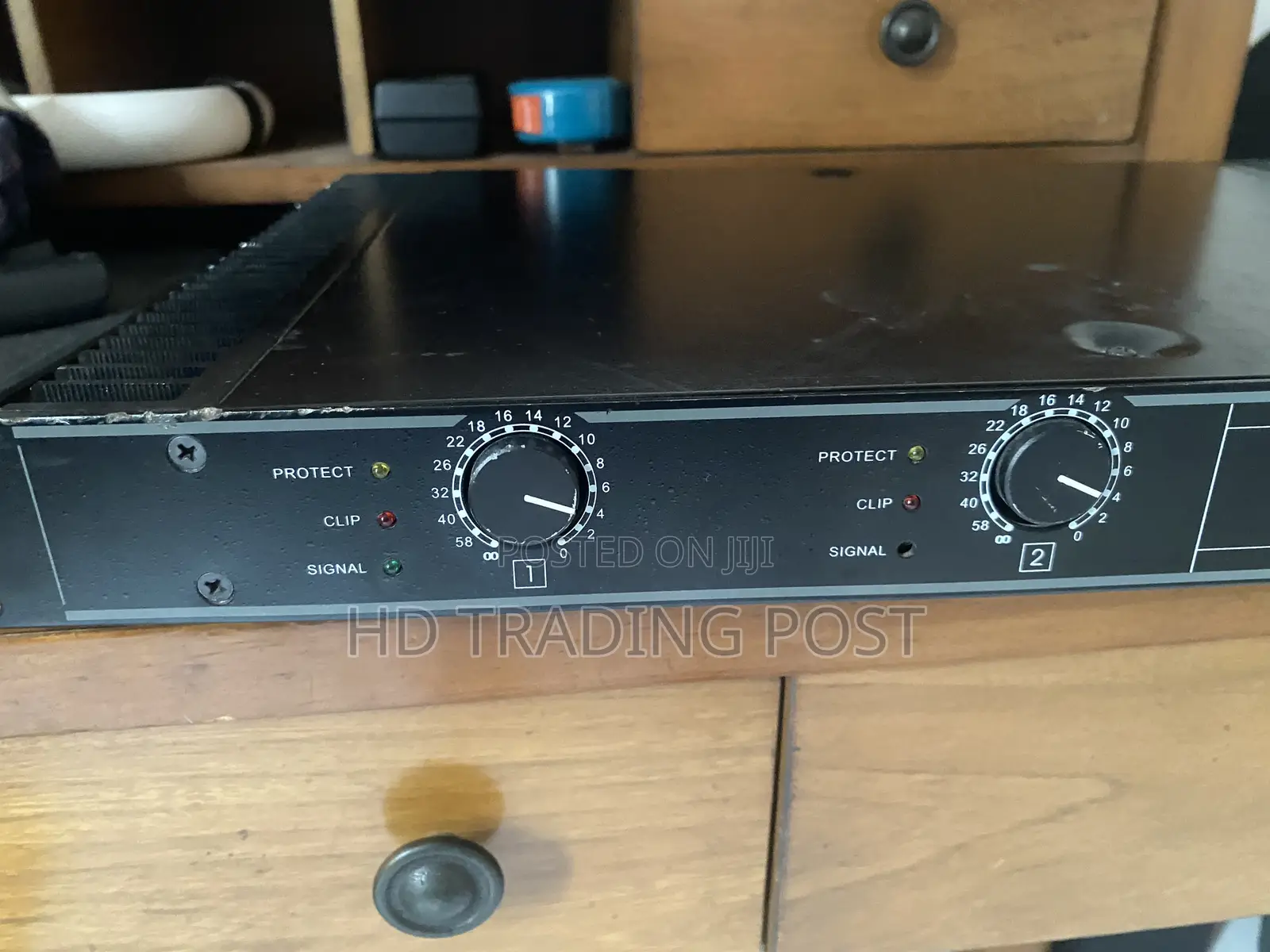 Phonic Max 500 Power Amplifier.