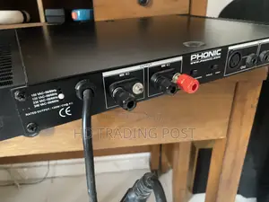 Phonic Max 500 Power Amplifier.
