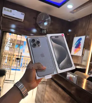 New Apple iPhone 15 Pro Max 256 GB Silver