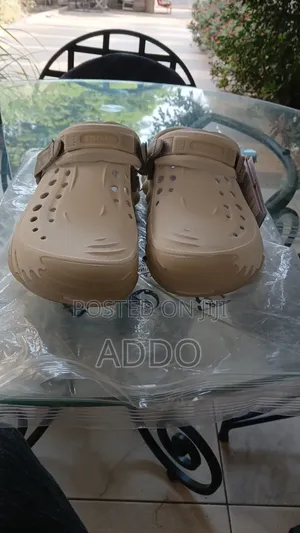 Crocs Echo Clogs