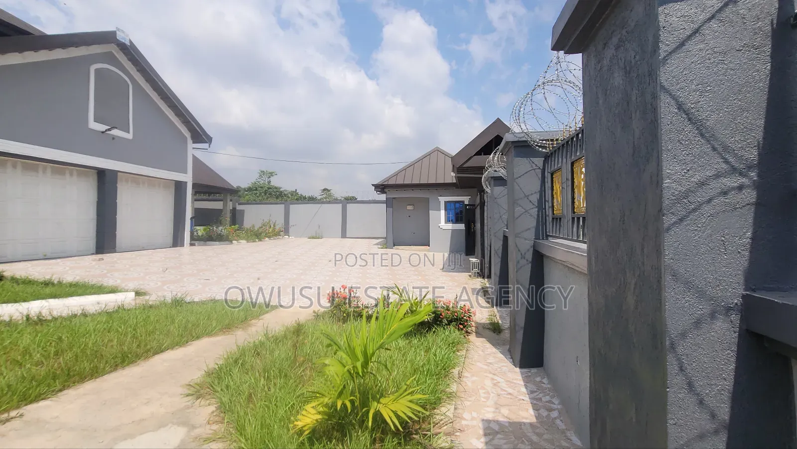 5bdrm House in Apaaso, Kumasi Metropolitan for sale