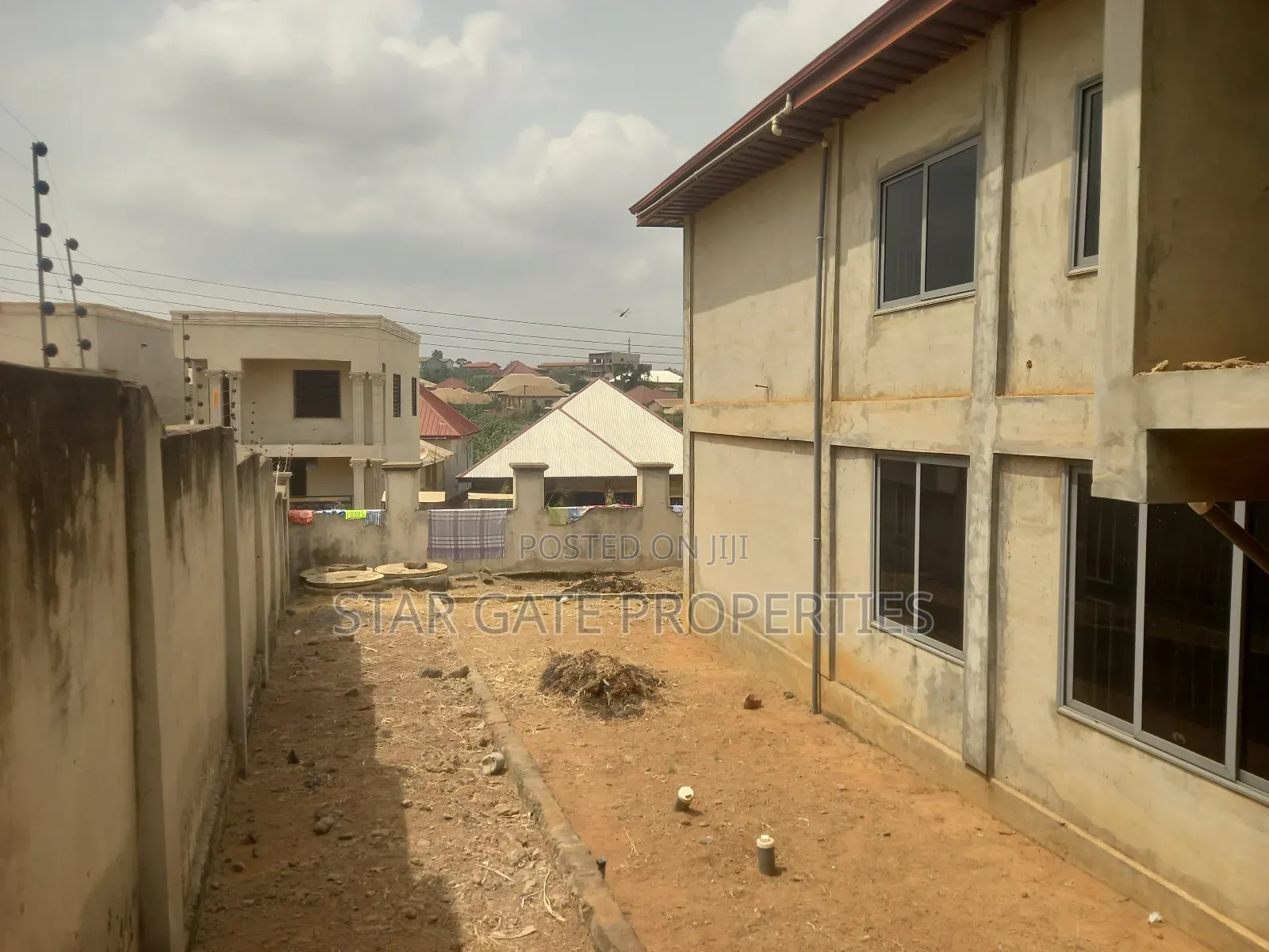 6bdrm House in Atwima Techiman,, Kumasi Metropolitan for sale