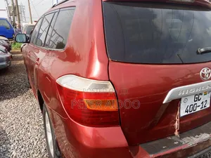 Toyota Highlander 2011 Orange
