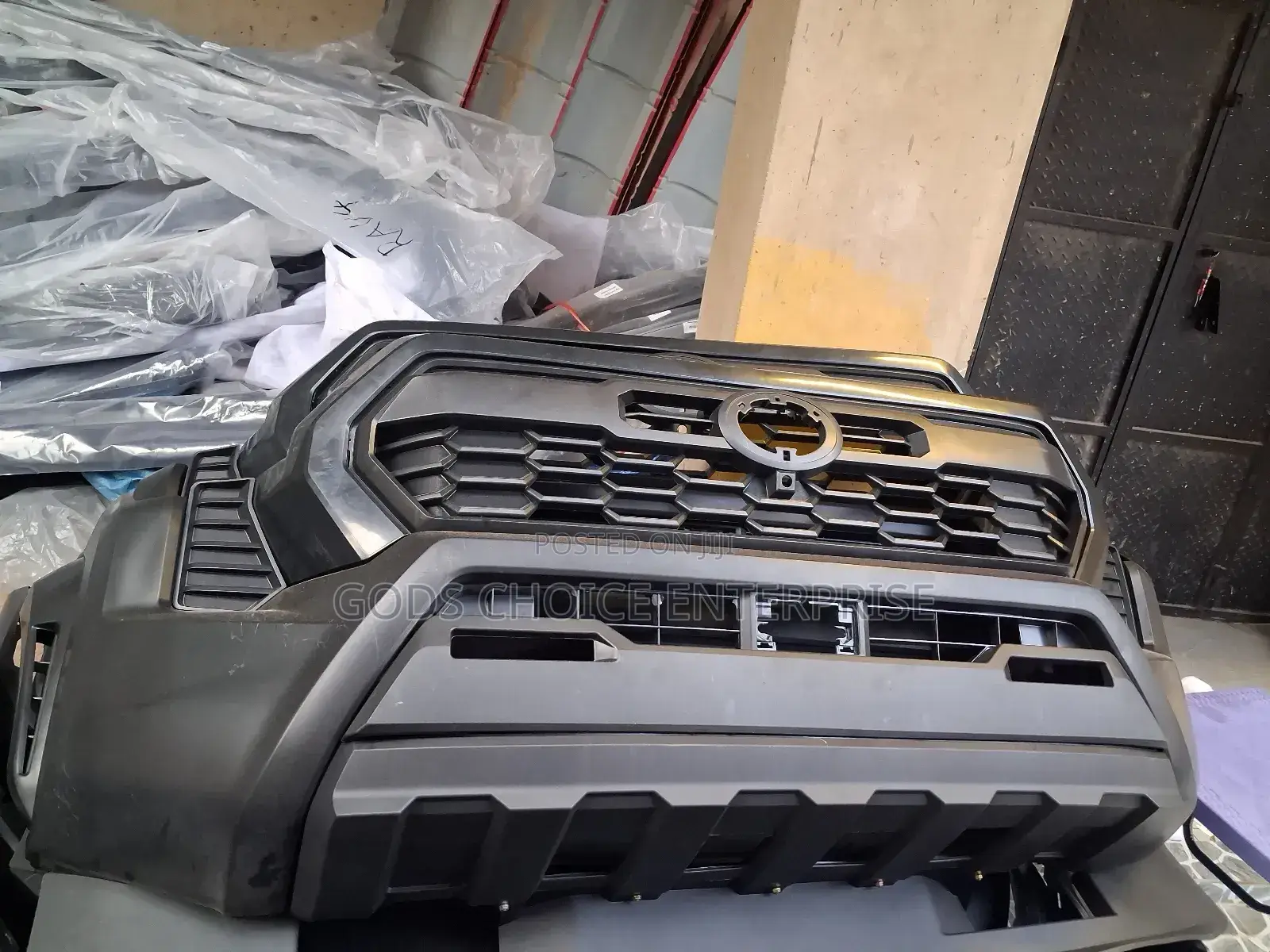Complete Front Bumper Tundra 2022-2024