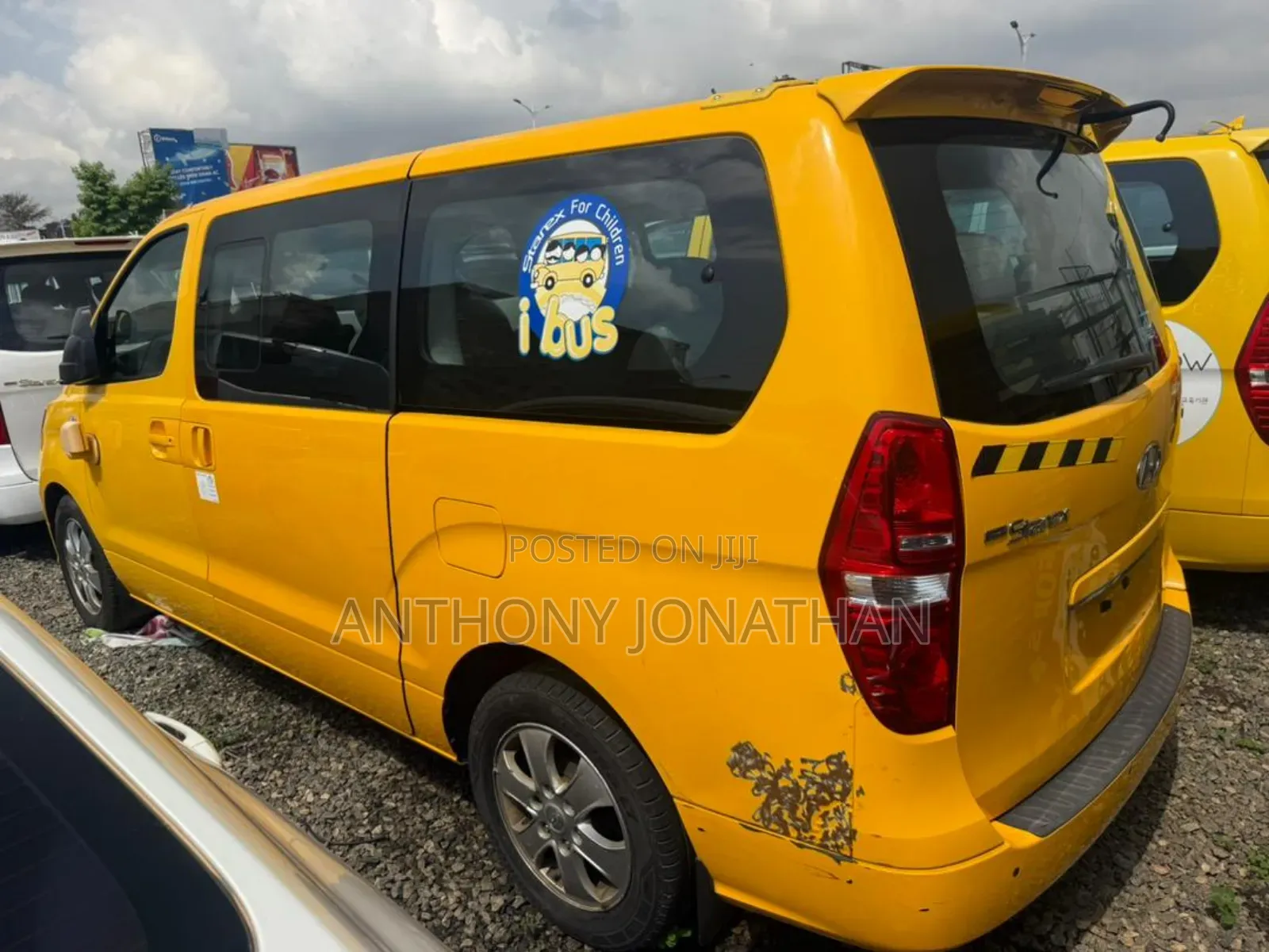 Hyundai Starex 2019 Yellow