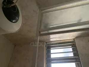4bdrm Apartment in American House for rent