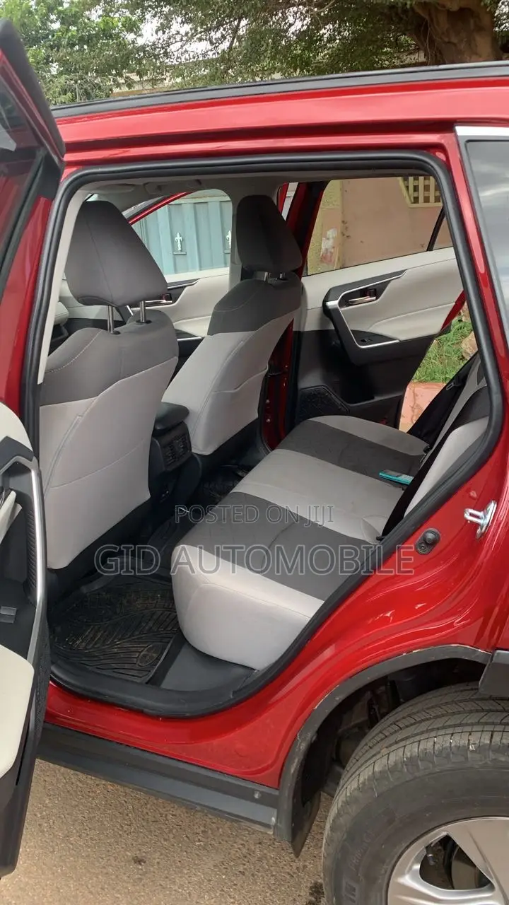 Toyota RAV4 2025 Red