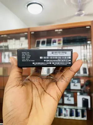 New Samsung Galaxy S25 128 GB