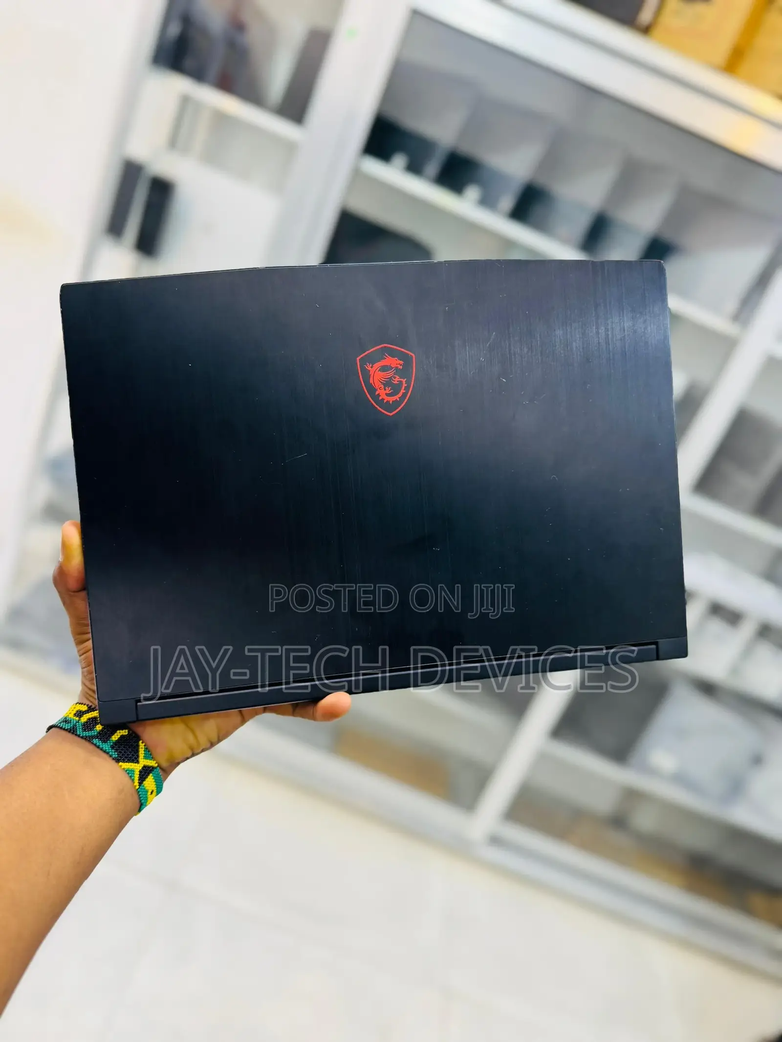 Laptop MSI GF65 Thin 10UE 32GB Intel Core i7 SSHD (Hybrid) 512GB