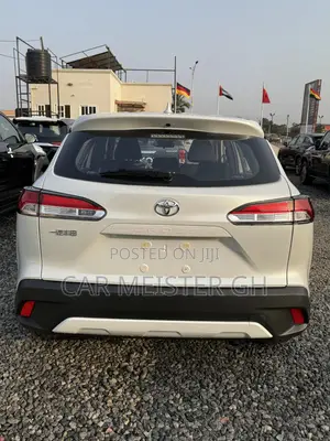 New Toyota Corolla Hybrid LE 2025 White