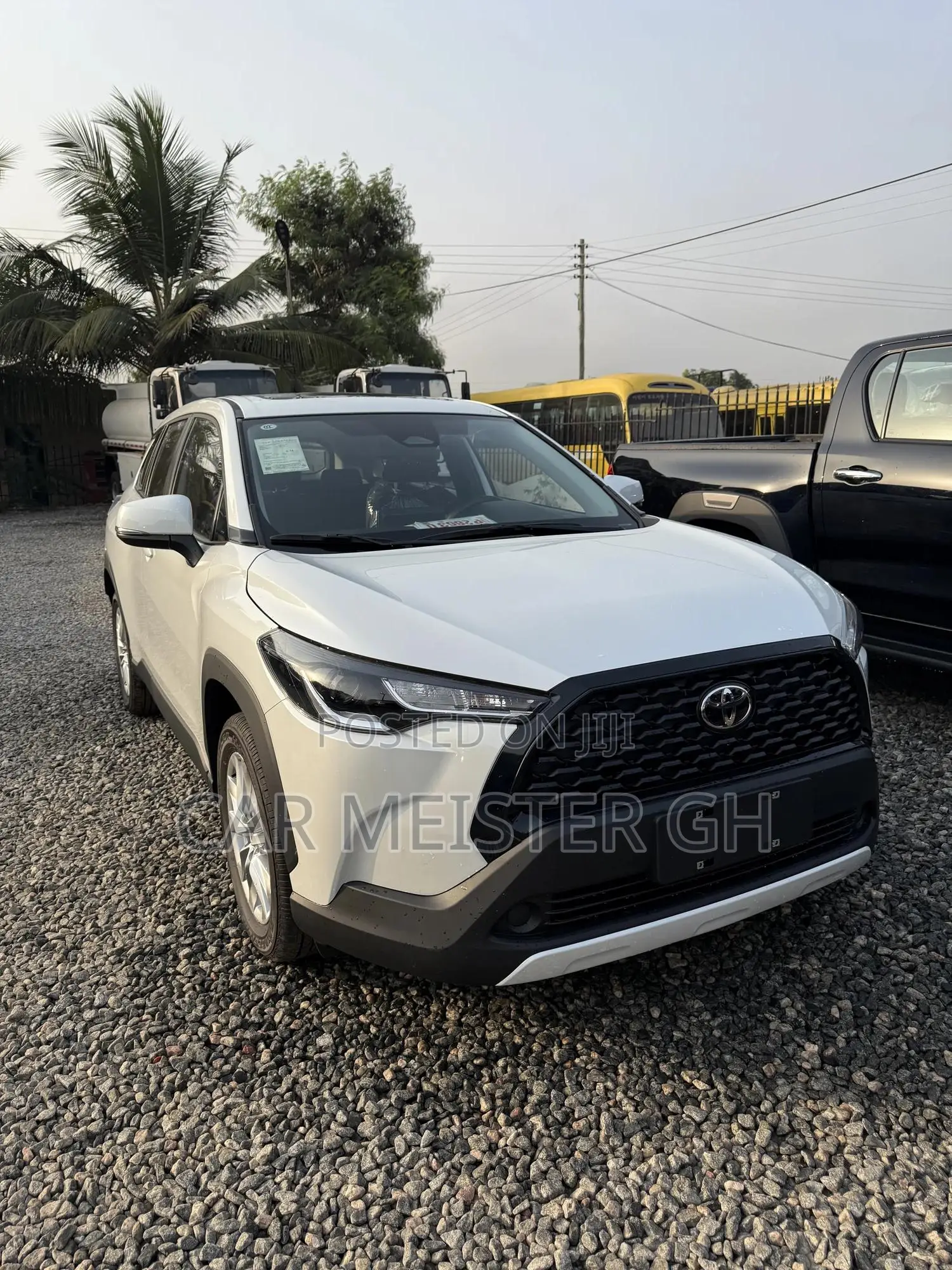 New Toyota Corolla Hybrid LE 2025 White