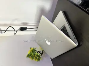 Laptop Apple MacBook 2012 8GB Intel Core I5 HDD 500GB