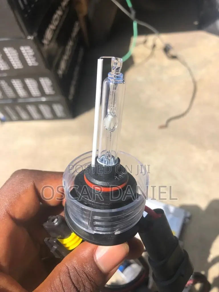 Xenon Hid Chargeable Bulbs (Set)