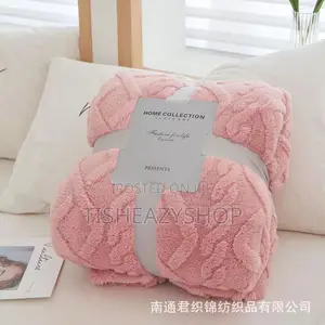 Fluffy Blanket (200*230cm)