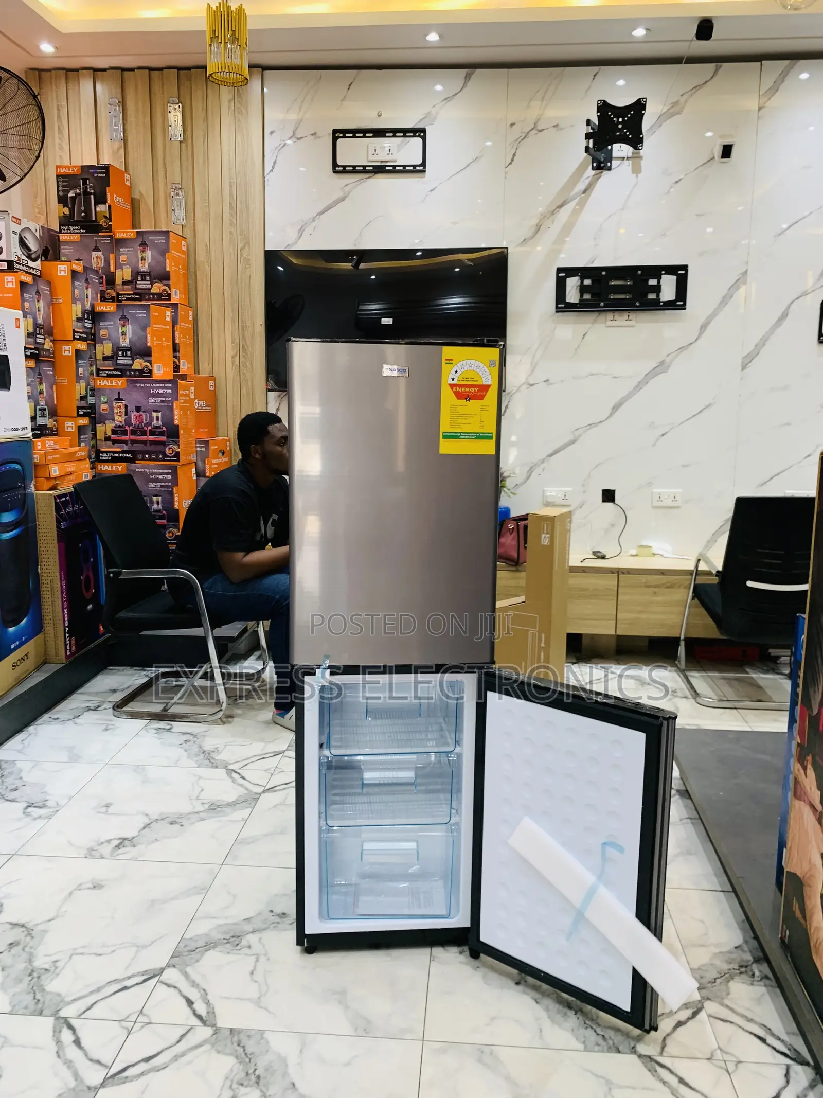 Ultra Modern Sleek Nasco-D2-20fl Nasco Fridge Bottom Freezer 158ltr