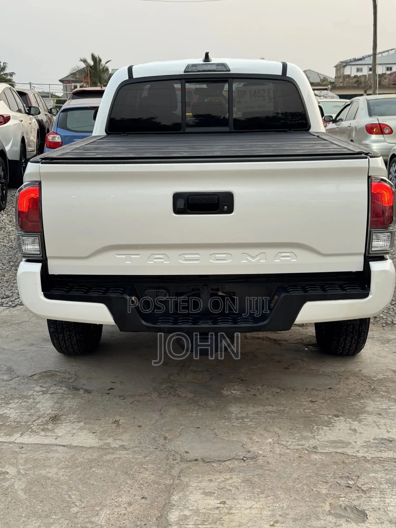 Toyota Tacoma 2024 White