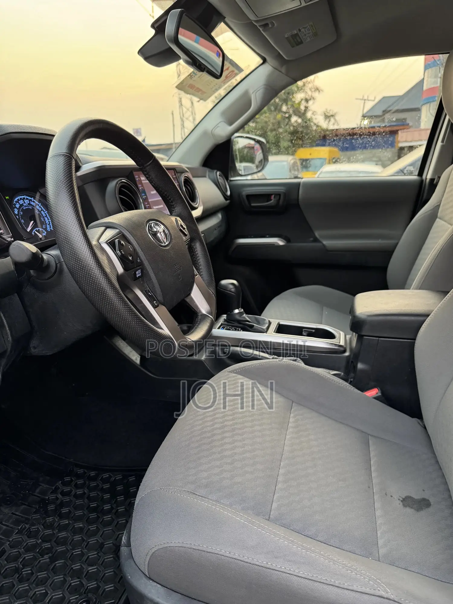Toyota Tacoma 2024 White