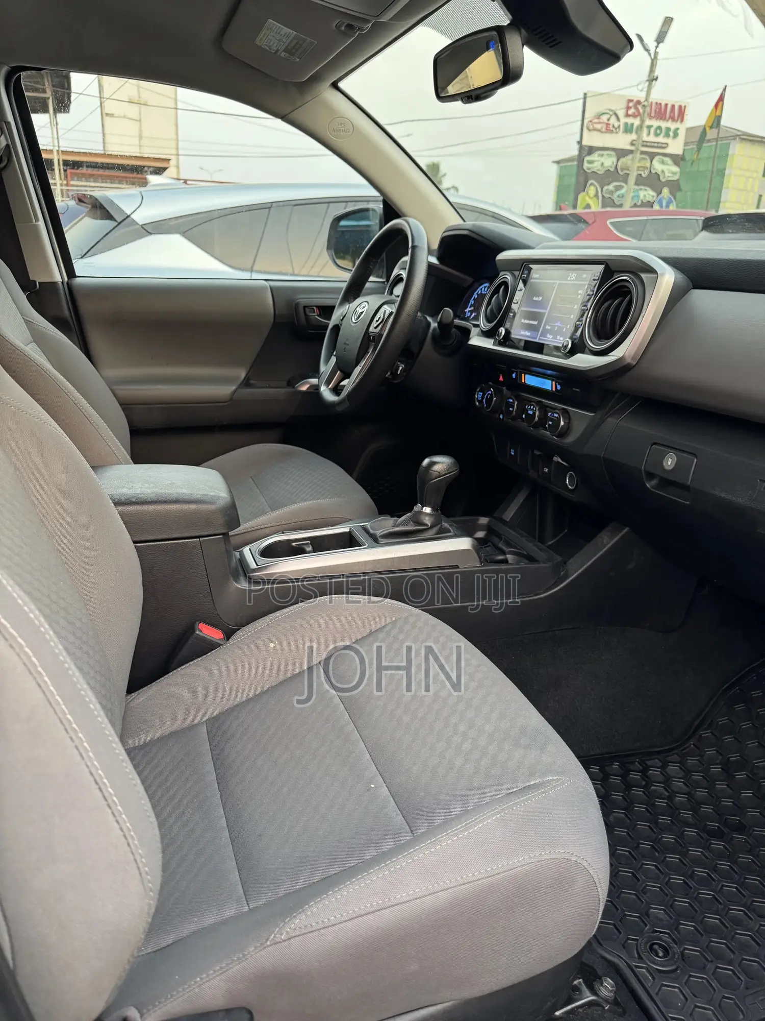 Toyota Tacoma 2024 White