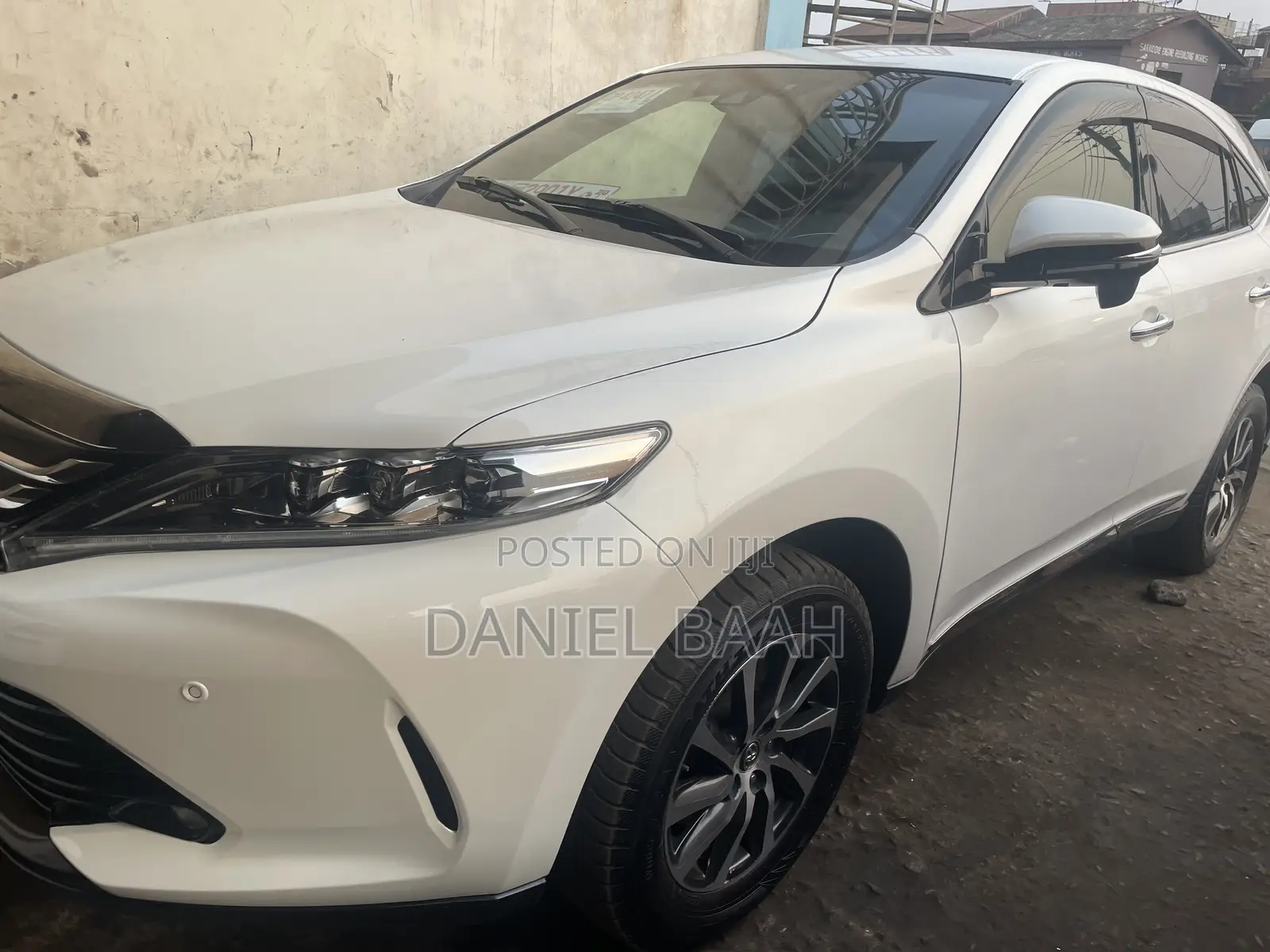 Toyota Harrier 2.0 2019 White