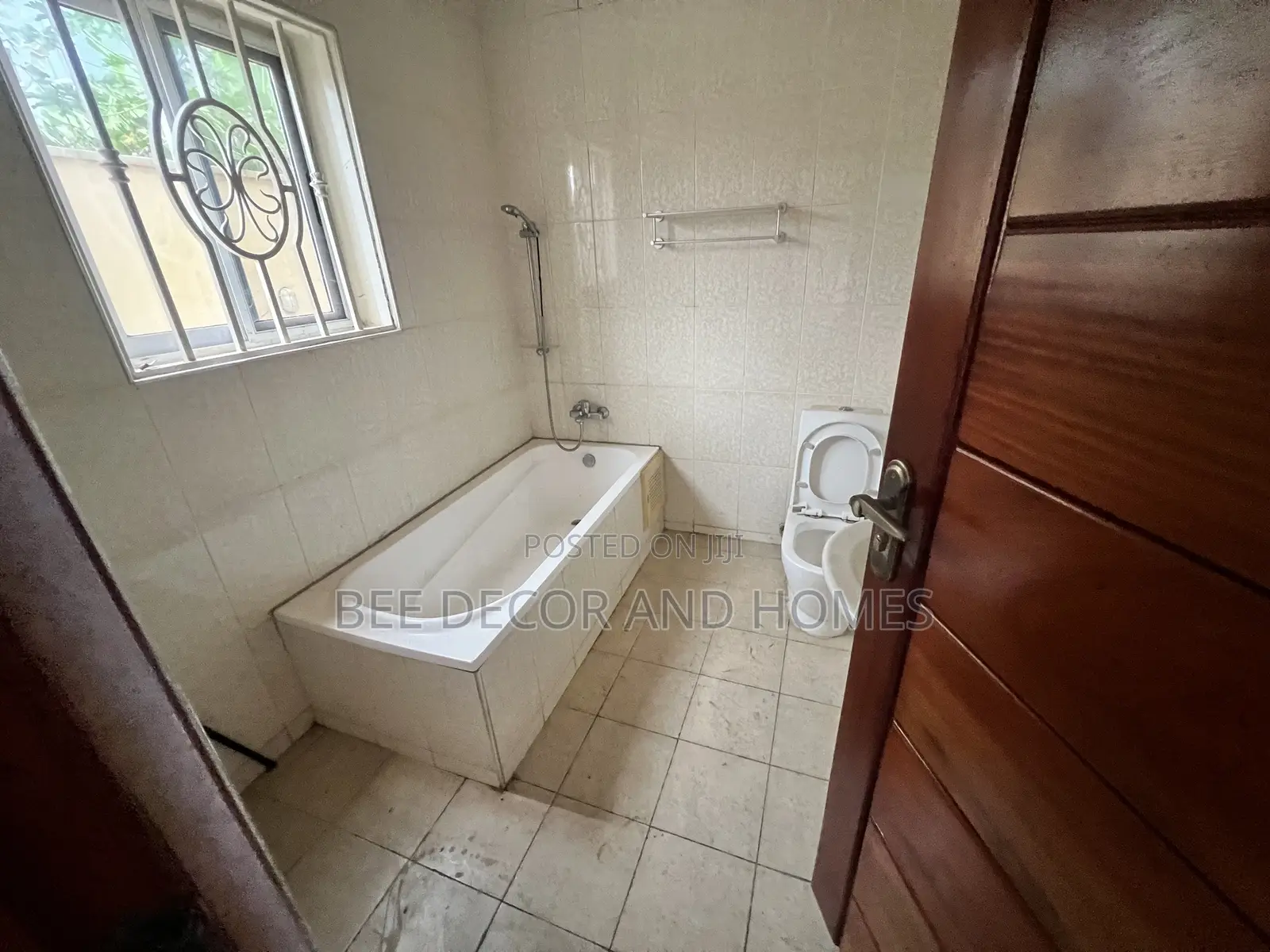 3bdrm Apartment in Bee Speed, West Legon for rent