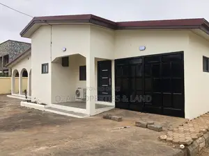 4bdrm House in Oyarifa, Ghana Flag for sale