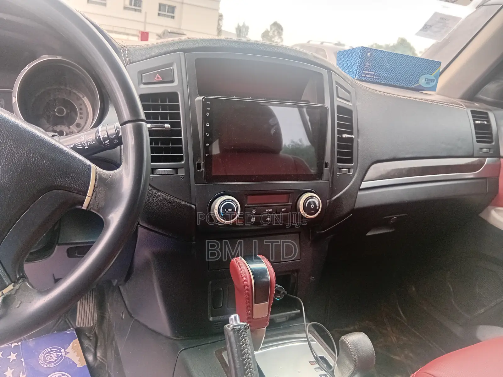 Mitsubishi Pajero 2010 White