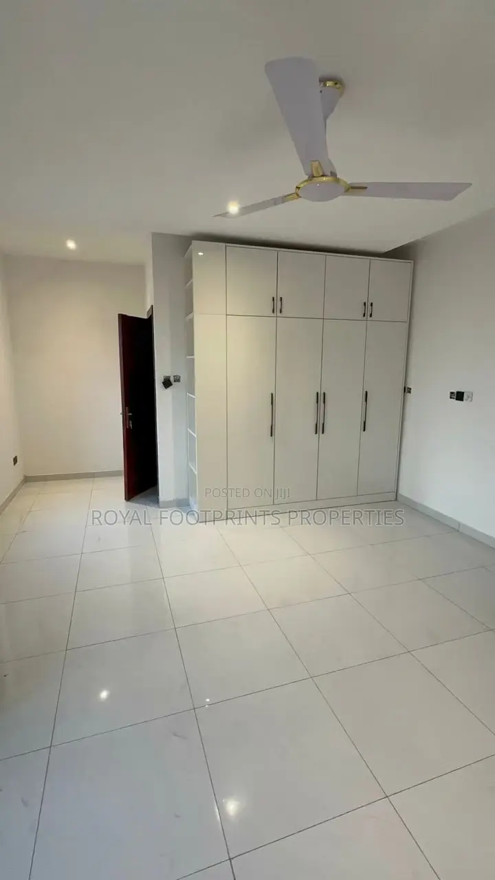 2bdrm Apartment in Royal Footprints, East Legon for rent