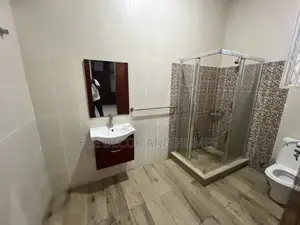 4bdrm Mansion in Bee Decor & Homes, West Legon for rent
