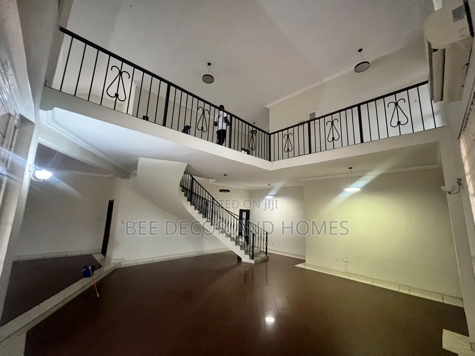 4bdrm Mansion in Bee Decor & Homes, West Legon for rent