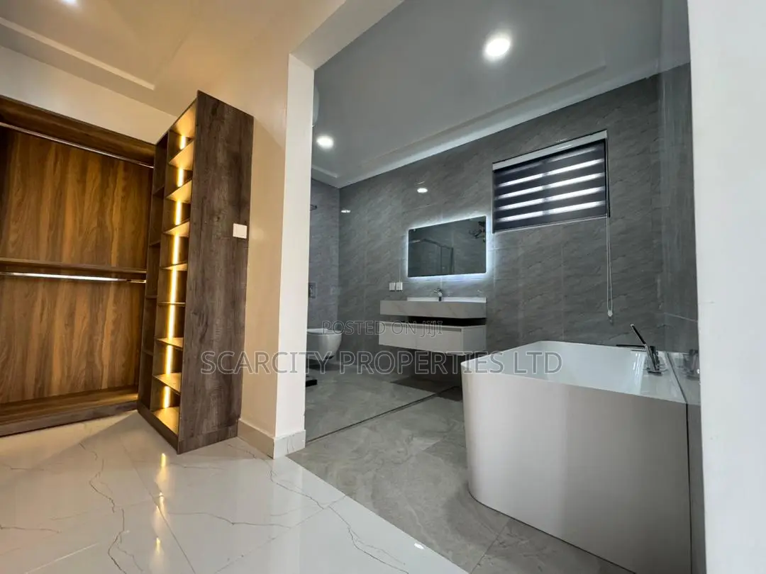 Furnished 4bdrm House in Nmai-Dzorn for sale