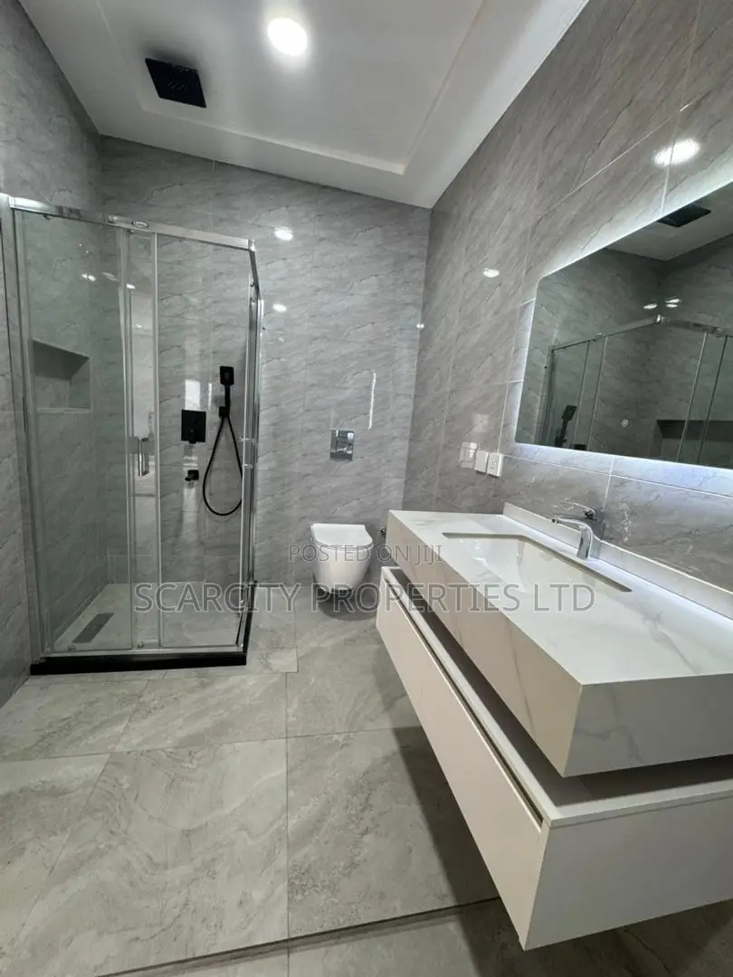 Furnished 4bdrm House in Nmai-Dzorn for sale