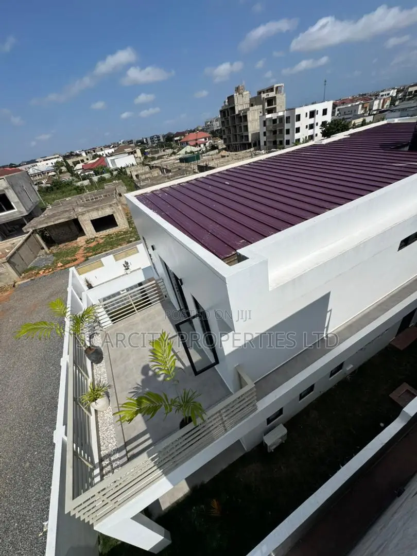Furnished 4bdrm House in Nmai-Dzorn for sale
