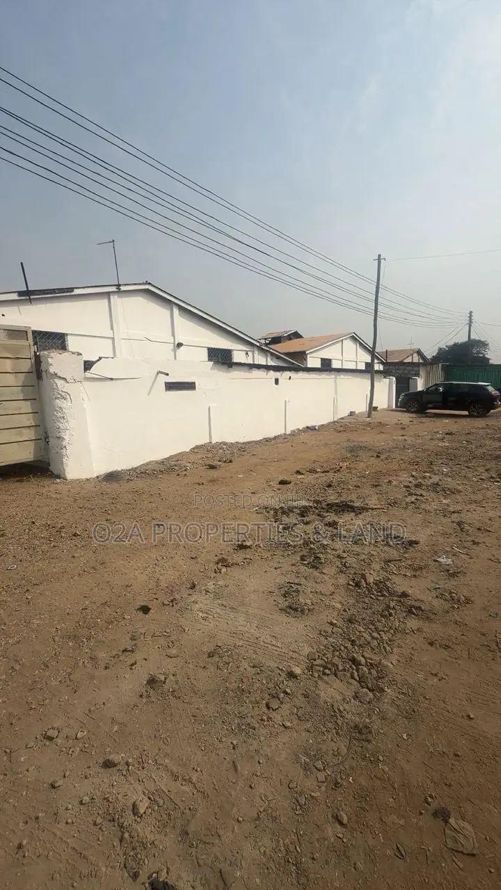 Executive Warehouse for Rent at Circle